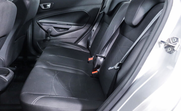 Ford Fiesta - Фото 10