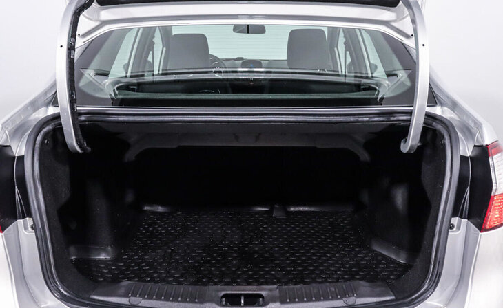 Ford Fiesta - Фото 11