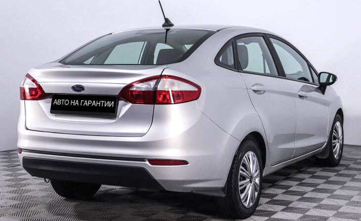 Ford Fiesta - Фото 4