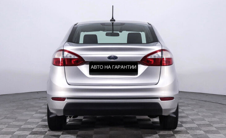 Ford Fiesta - Фото 5