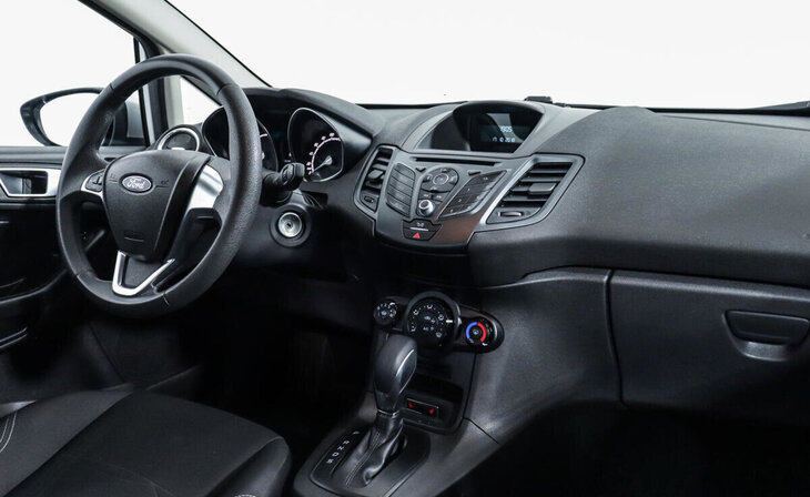 Ford Fiesta - Фото 6