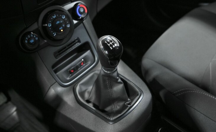 Ford Fiesta - Фото 9