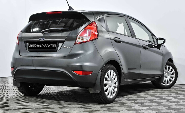 Ford Fiesta - Фото 2