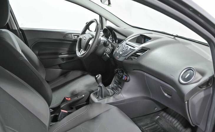 Ford Fiesta - Фото 4