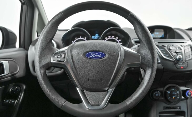 Ford Fiesta - Фото 5