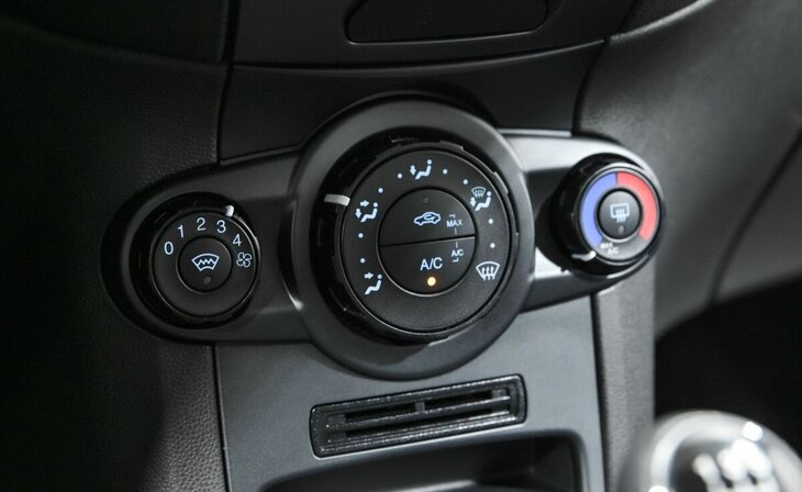 Ford Fiesta - Фото 7