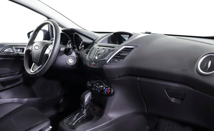 Ford Fiesta - Фото 9