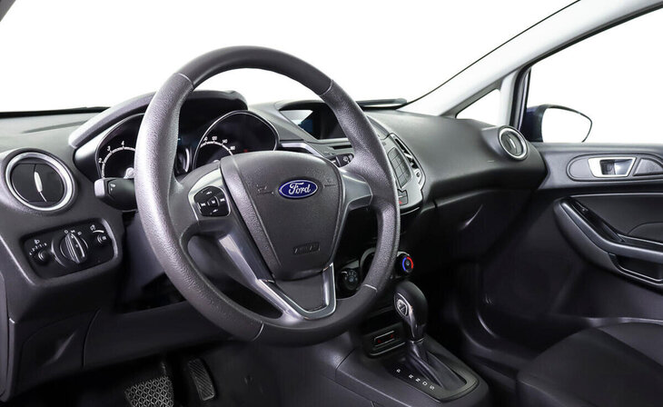 Ford Fiesta - Фото 11