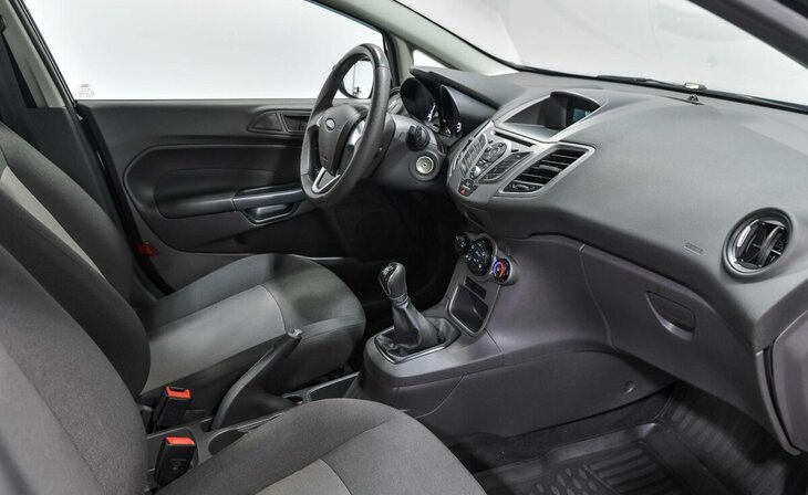 Ford Fiesta - Фото 4