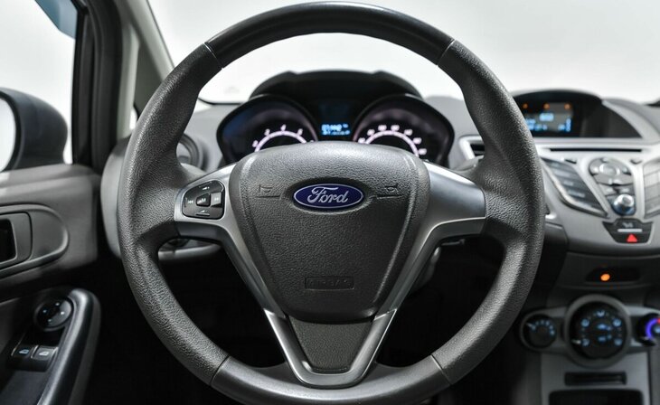 Ford Fiesta - Фото 5