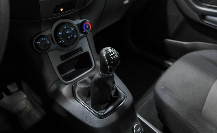 Ford Fiesta - Фото 7