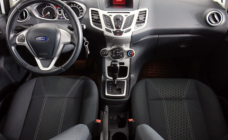 Ford Fiesta - Фото 9