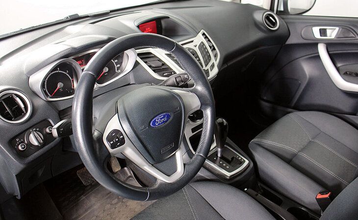 Ford Fiesta - Фото 10