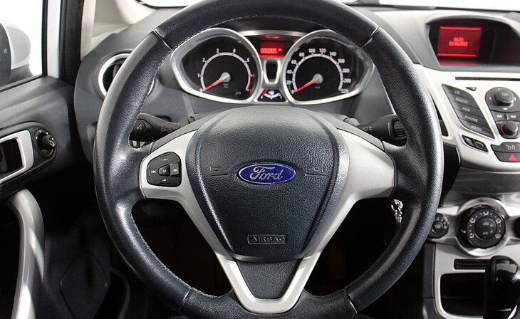 Ford Fiesta - Фото 11