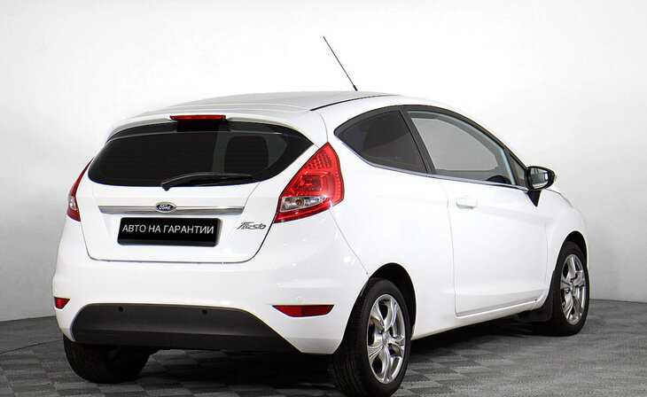 Ford Fiesta - Фото 2