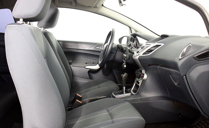 Ford Fiesta - Фото 8
