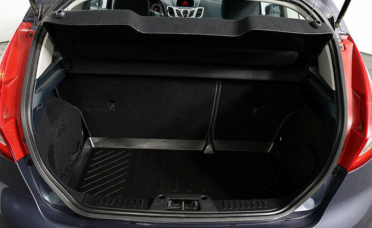 Ford Fiesta - Фото 12