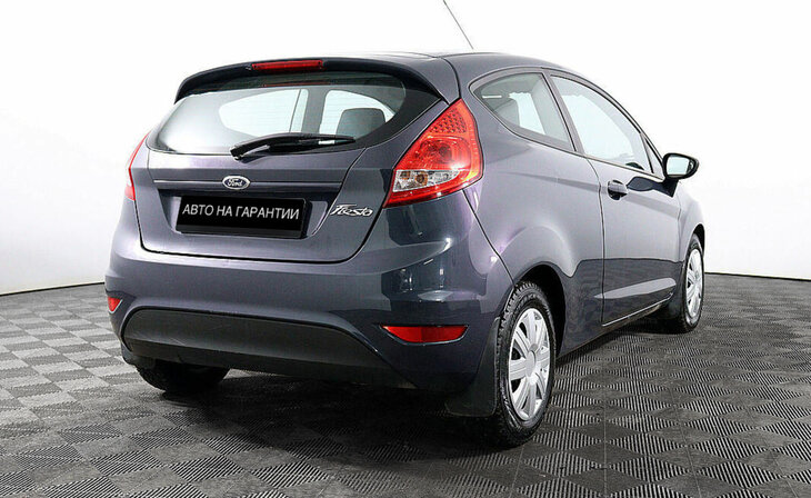 Ford Fiesta - Фото 2