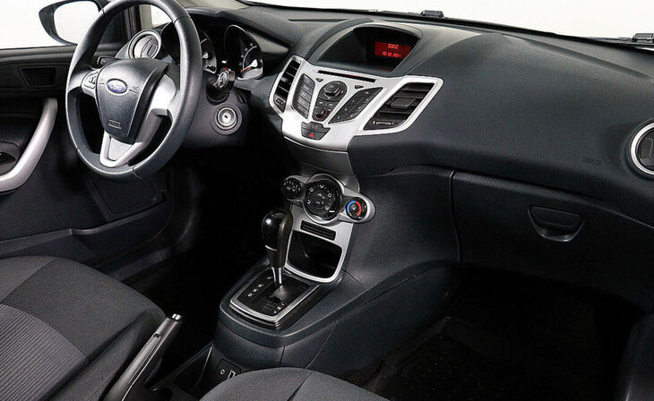Ford Fiesta - Фото 6