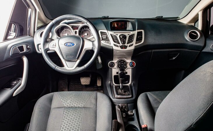 Ford Fiesta - Фото 4