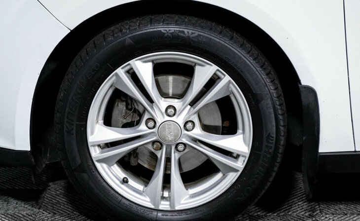 Ford Focus - Фото 6