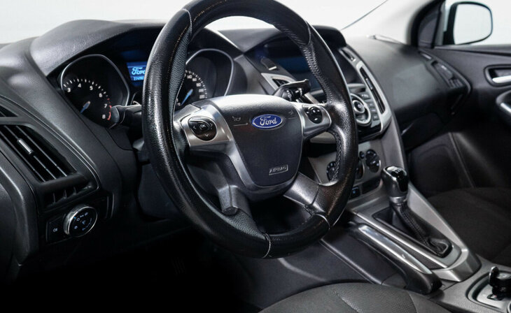 Ford Focus - Фото 8