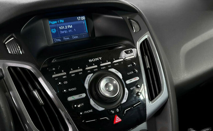 Ford Focus - Фото 8