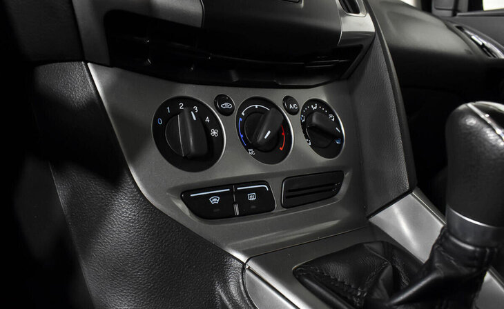 Ford Focus - Фото 13