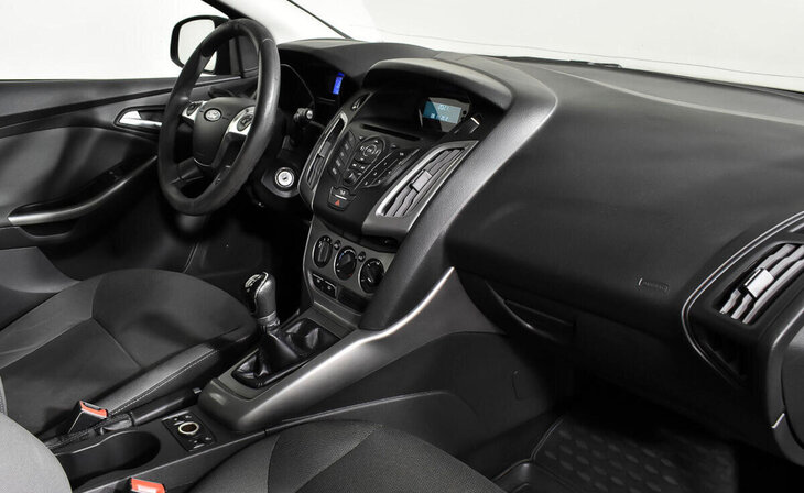 Ford Focus - Фото 8