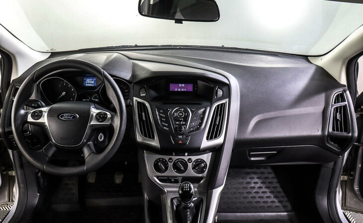 Ford Focus - Фото 8