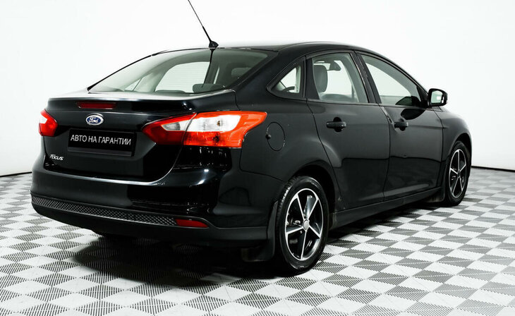 Ford Focus - Фото 4