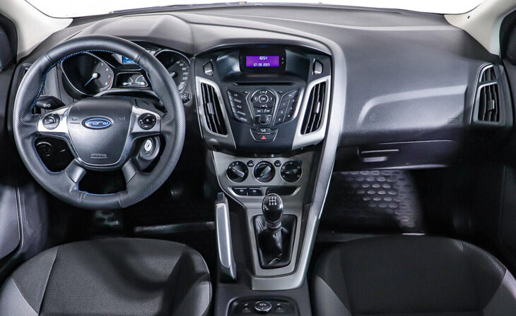 Ford Focus - Фото 9