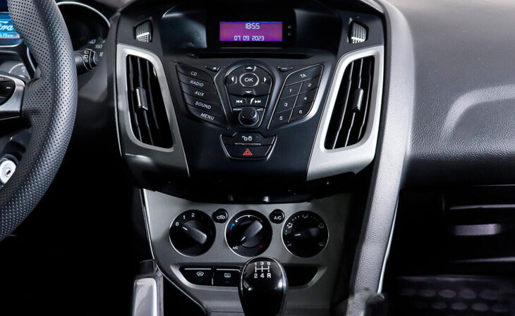 Ford Focus - Фото 12