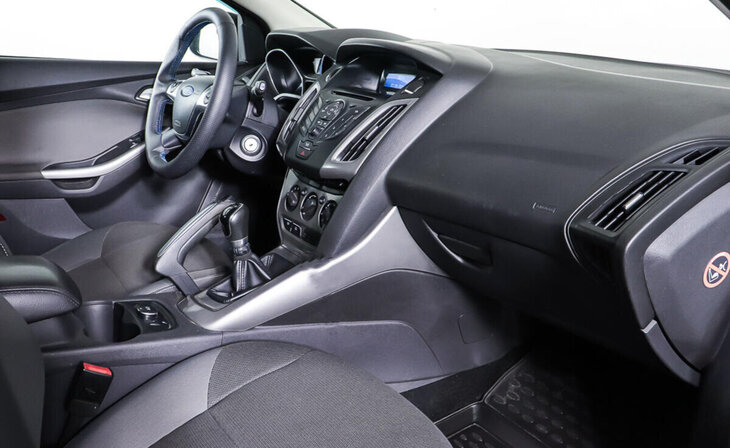 Ford Focus - Фото 8