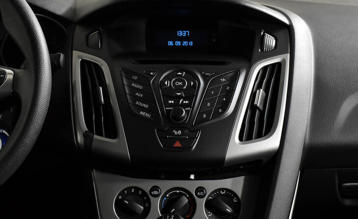 Ford Focus - Фото 11