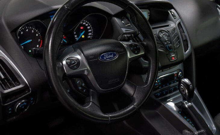 Ford Focus - Фото 6