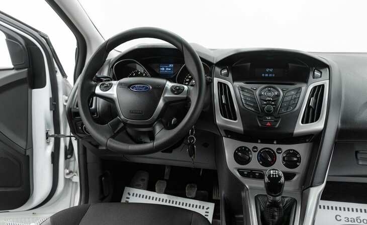 Ford Focus - Фото 8