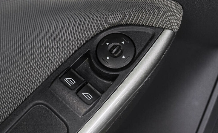 Ford Focus - Фото 12