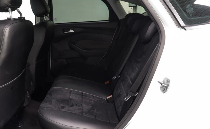 Ford Focus - Фото 8