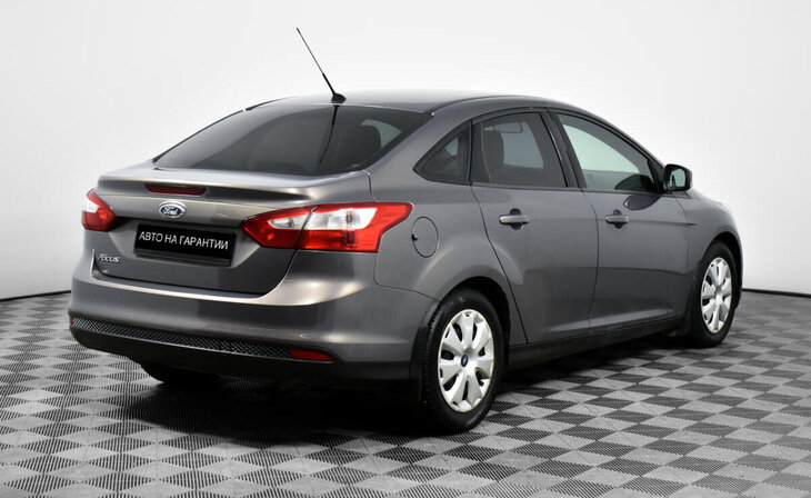 Ford Focus - Фото 4