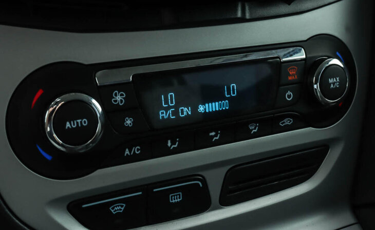 Ford Focus - Фото 13