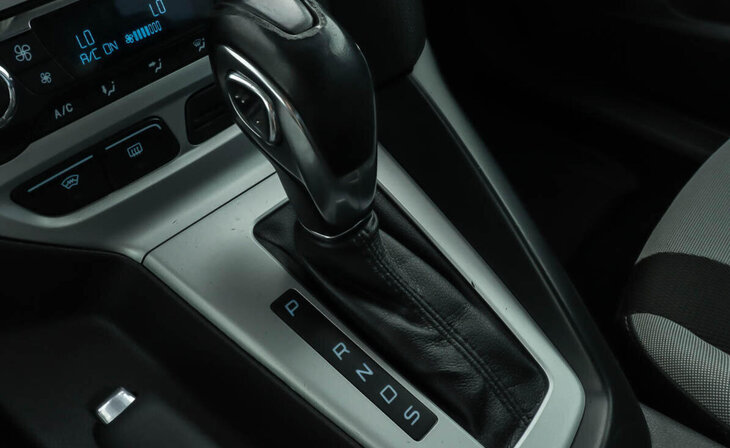 Ford Focus - Фото 16