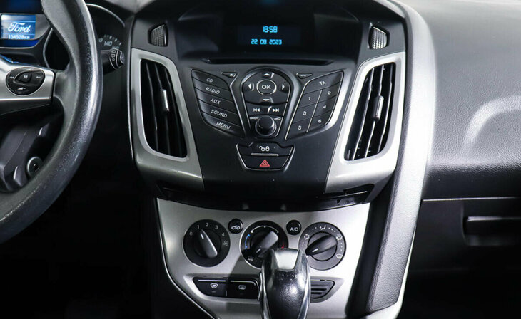 Ford Focus - Фото 12