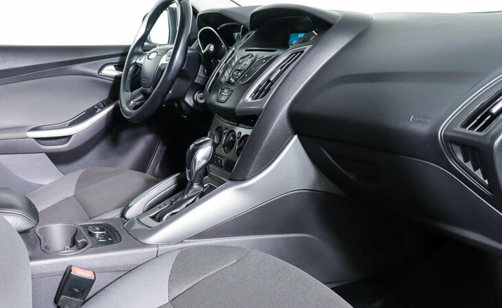 Ford Focus - Фото 8