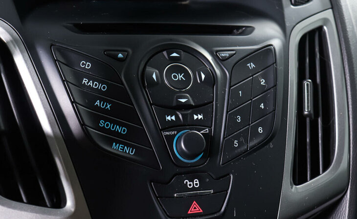 Ford Focus - Фото 10