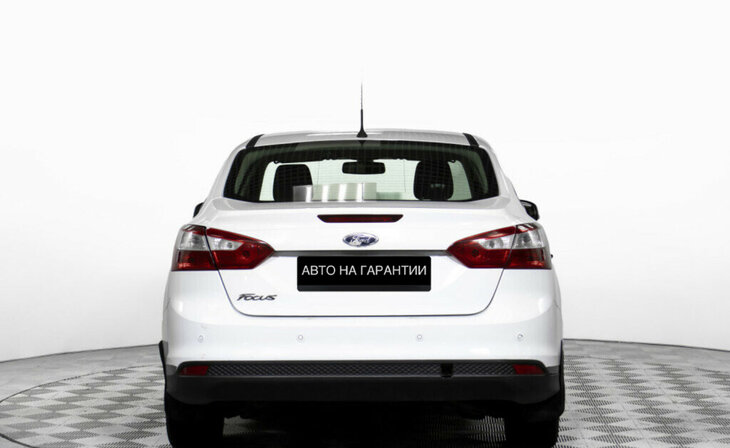 Ford Focus - Фото 4
