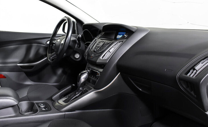Ford Focus - Фото 8