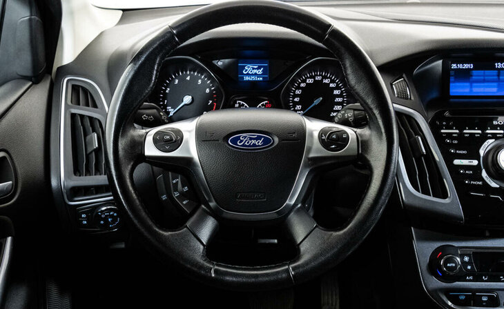 Ford Focus - Фото 9