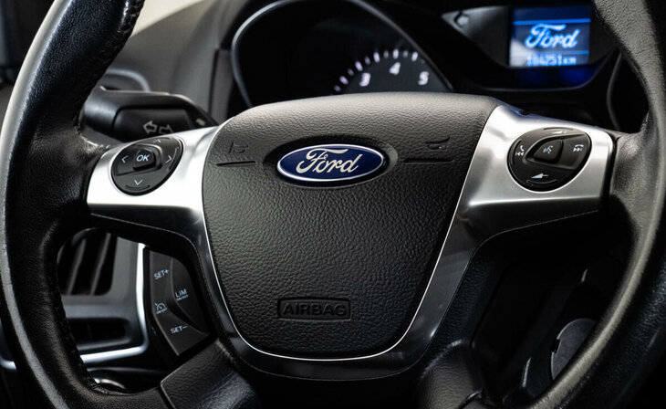 Ford Focus - Фото 10