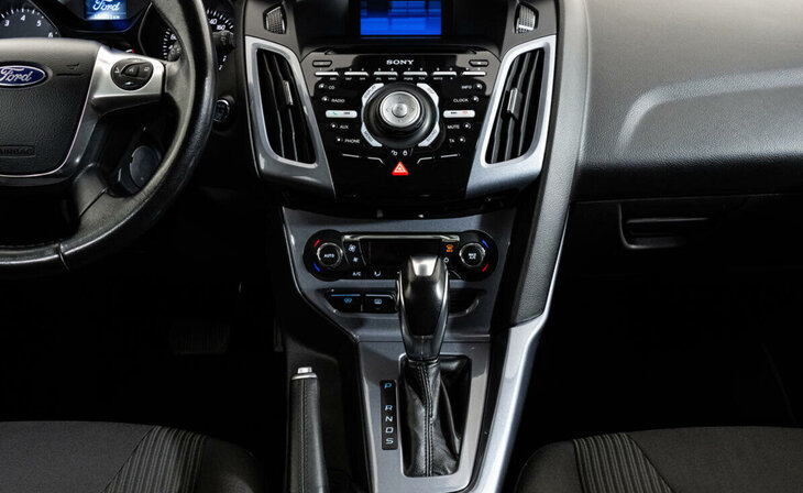 Ford Focus - Фото 11